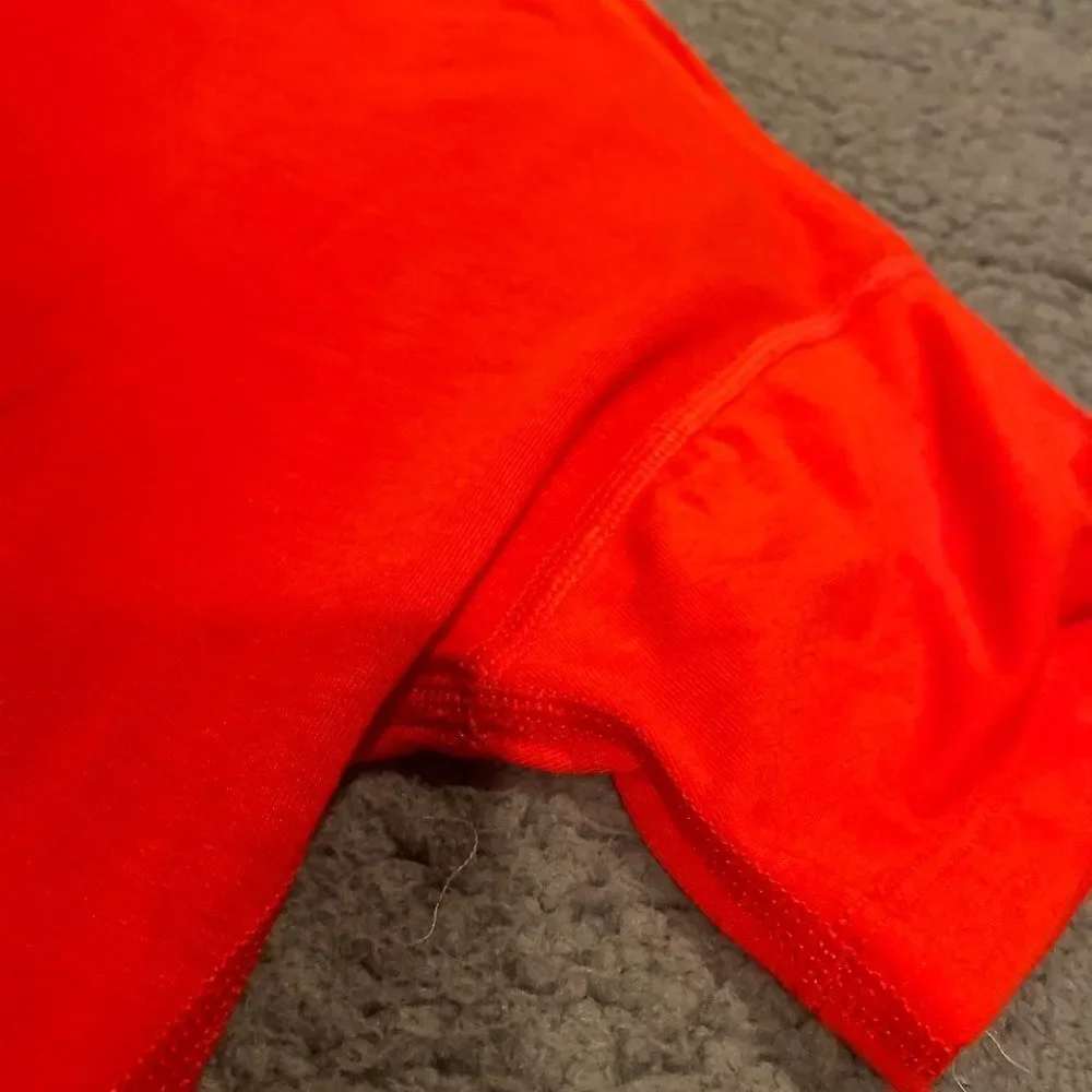 The North Face Red Short Sleeve T-Shirt Size Large - Picture 6 of 6
